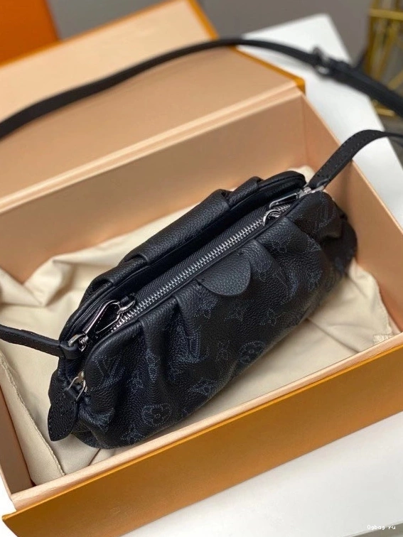 LOUIS SCALA POUCH MINI VUITTON 0716